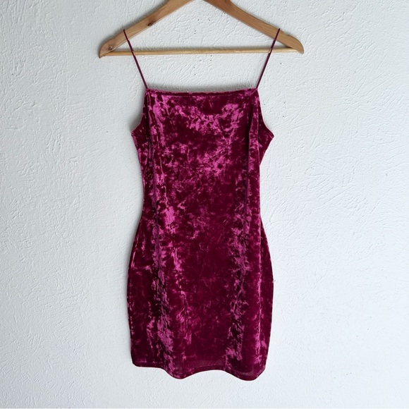 Urban Outfitters Urban Renewal Remnants Crushed Velvet Dress Raspberry Medium - Picture 2 of 5
